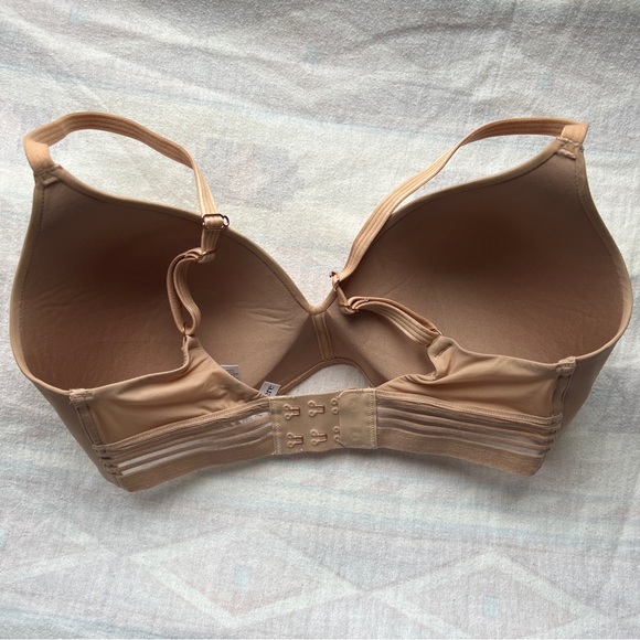 Le Mystere Second Skin Wireless Bra in Nude, 32D - Picture 5 of 16